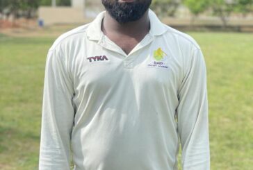 Janarthanan hit ton