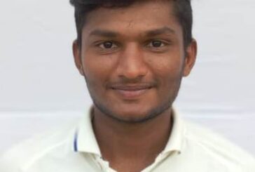 Boopathi Vaishna Kumar batting on 114